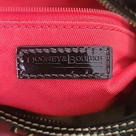 EUC Dooney & Bourke - Picture 9 of 10